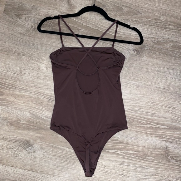 Aritzia Wilfred Naidoo Criss Cross Bodysuit - Picture 3 of 4